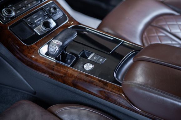 Audi A8, АТ, 2011 фото 23