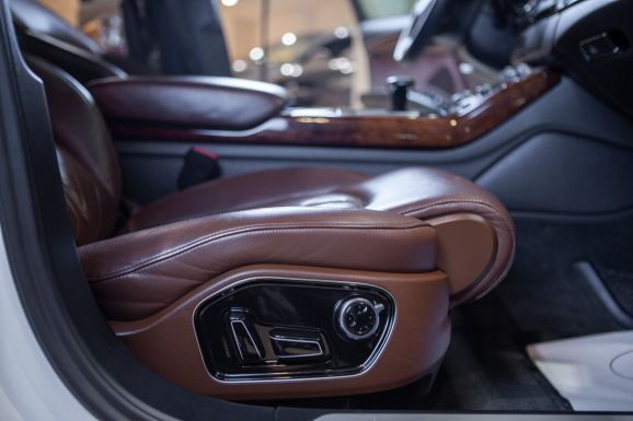 Audi A8, АТ, 2011 фото 29