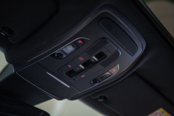 Audi A8, АТ, 2011 фото 2