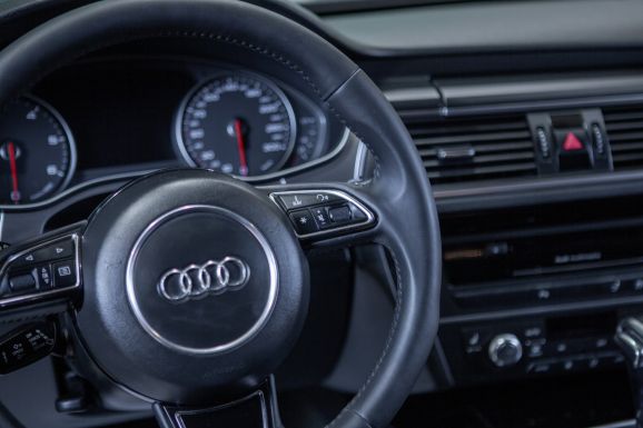 Audi A7, Робот, 2012 фото 13