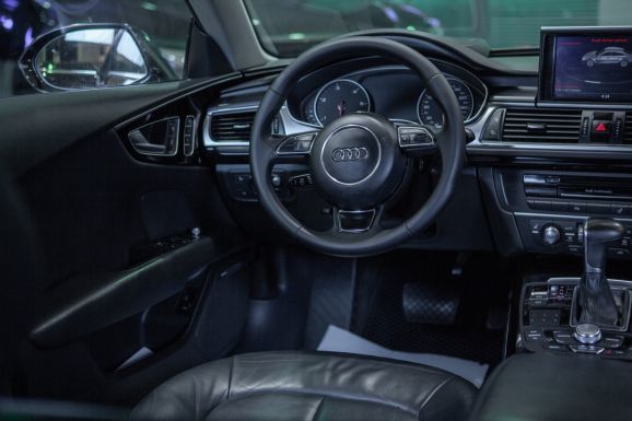 Audi A7, Робот, 2012 фото 16