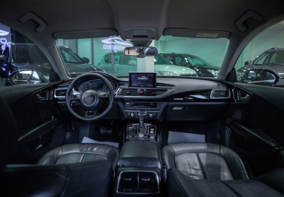 Audi A7, Робот, 2012 фото 17