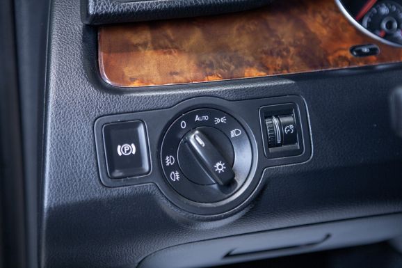 Volkswagen Passat, Робот, 2010 фото 10