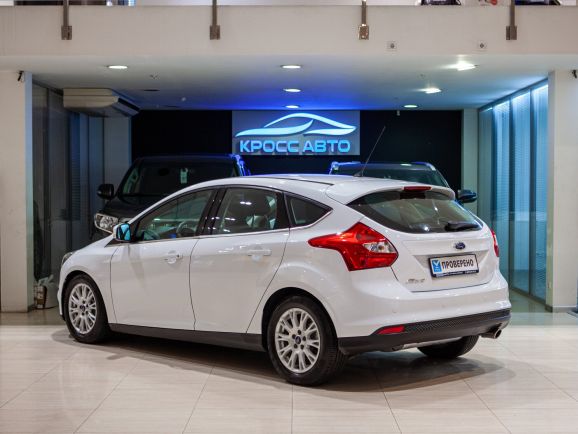 Ford Focus, Робот, 2012 фото 6