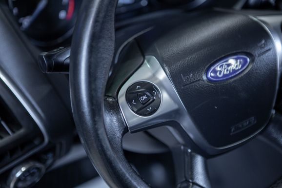 Ford Focus, Робот, 2012 фото 12