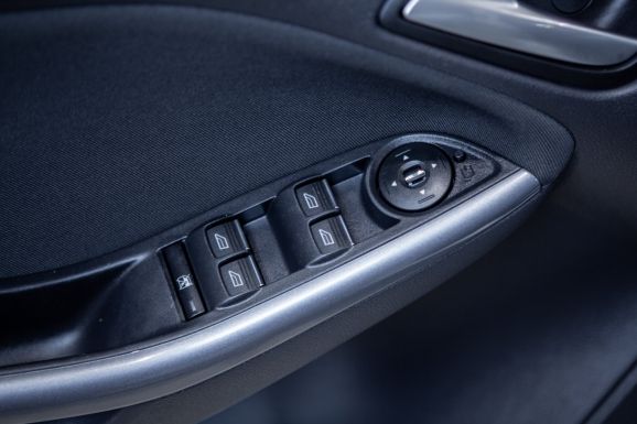 Ford Focus, Робот, 2012 фото 2