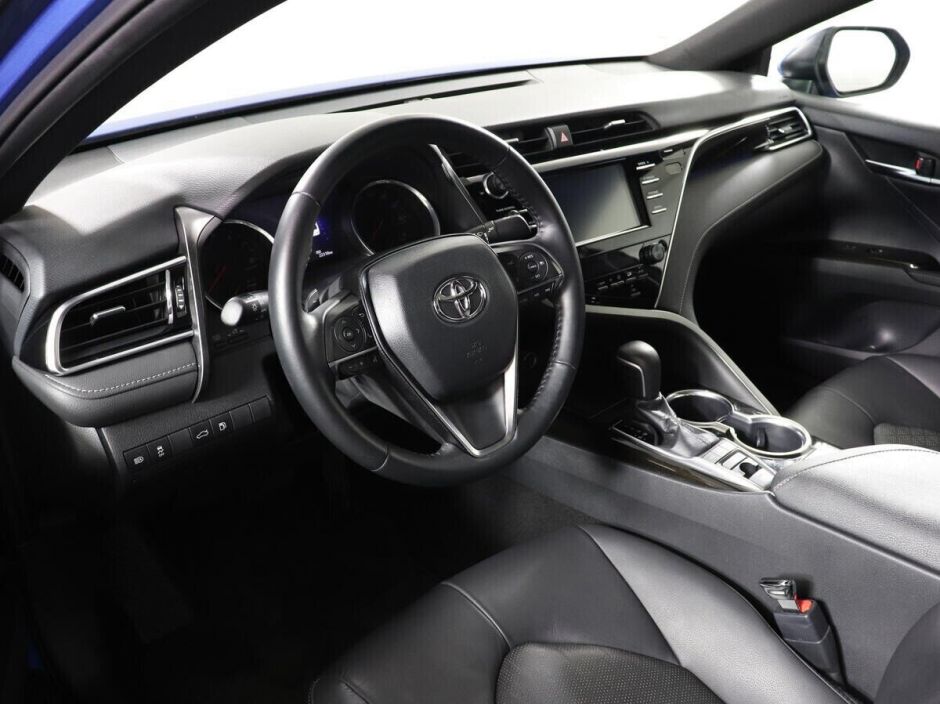 Toyota Camry, 2.5 л, АТ, 2018 фото 7