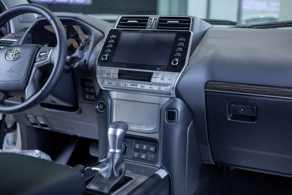 Toyota Land Cruiser Prado, АТ, 2023 фото 17