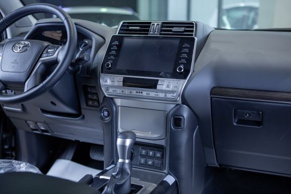 Toyota Land Cruiser Prado, АТ, 2023 фото 13