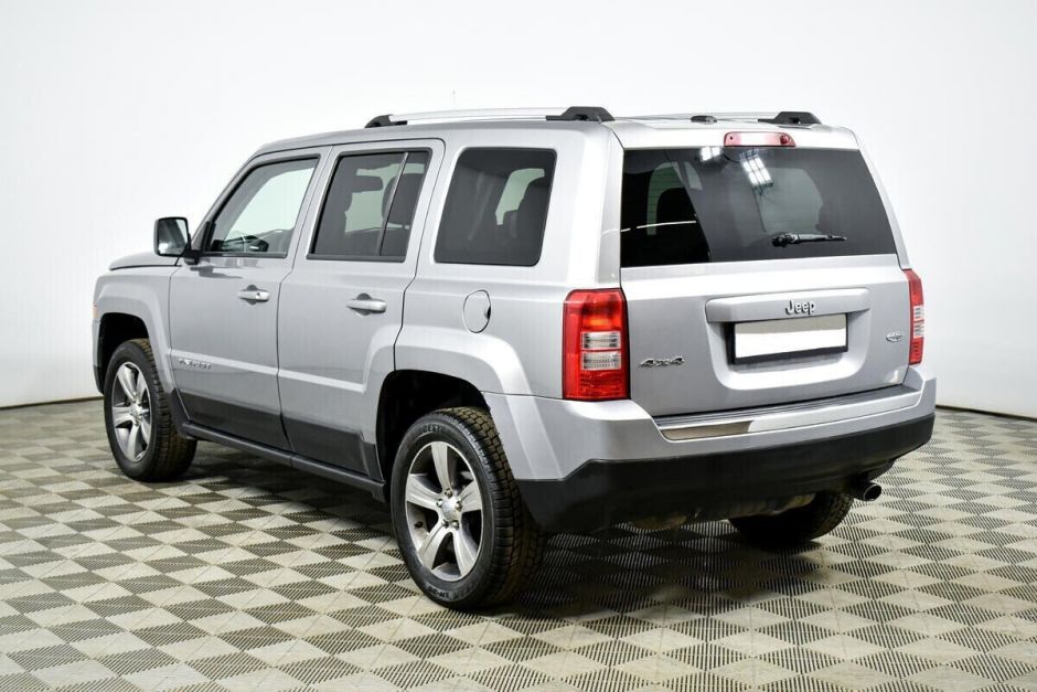 Jeep Liberty (Patriot), 2.4 л, Вариатор, 2010 фото 6