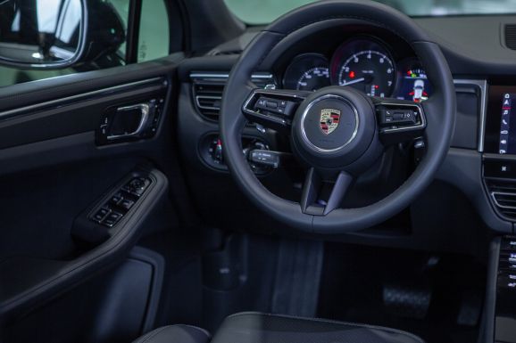 Porsche Macan, Робот, 2023 фото 11