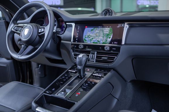 Porsche Macan, Робот, 2023 фото 22