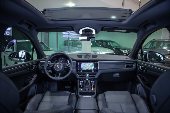 Porsche Macan, Робот, 2023 фото 24