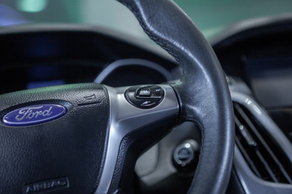 Ford Focus, Робот, 2013 фото 12