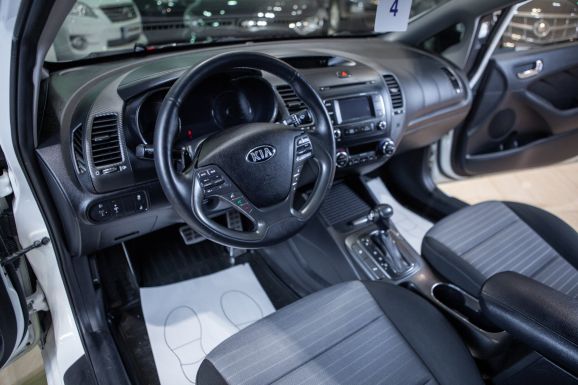 Kia Cerato, АТ, 2014 фото 10