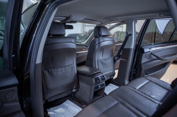 BMW X5, АТ, 2010 фото 8