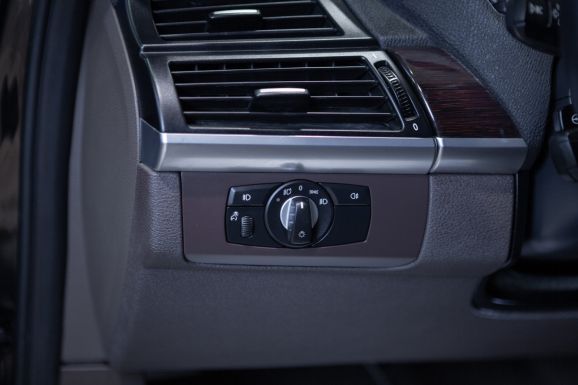 BMW X5, АТ, 2010 фото 10