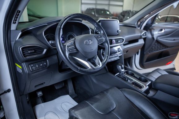 Hyundai Santa Fe, АТ, 2019 фото 7
