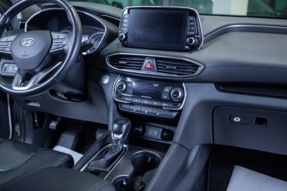 Hyundai Santa Fe, АТ, 2019 фото 11