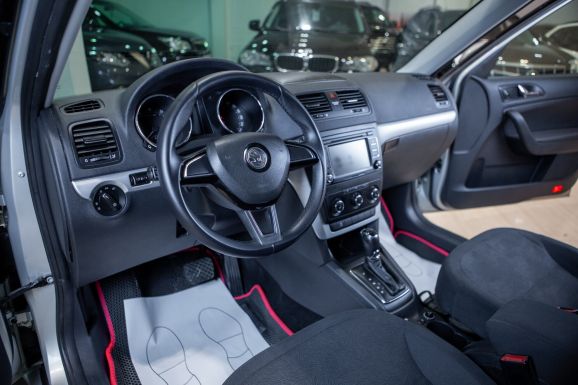 Skoda Yeti, Робот, 2014 фото 7