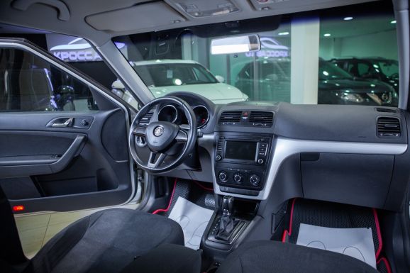 Skoda Yeti, Робот, 2014 фото 9