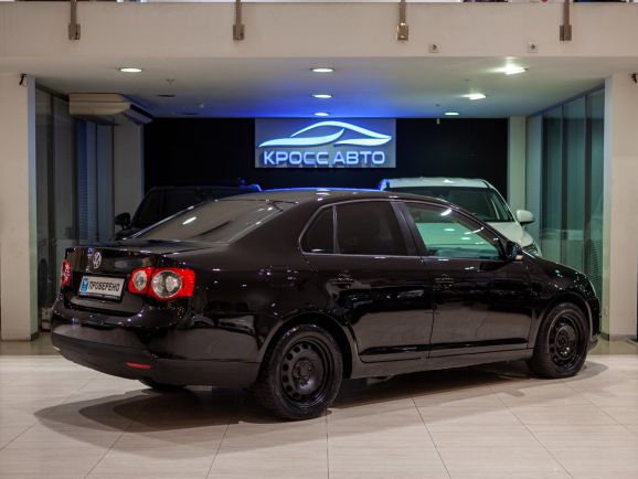 Volkswagen Jetta, АТ, 2009 фото 4