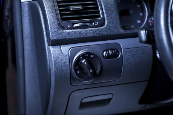 Volkswagen Jetta, АТ, 2009 фото 10