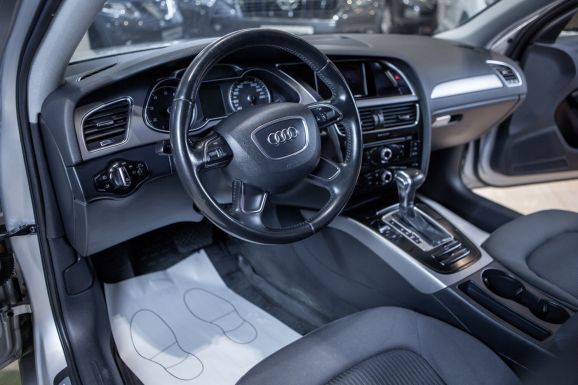 Audi A4, Вариатор, 2012 фото 7
