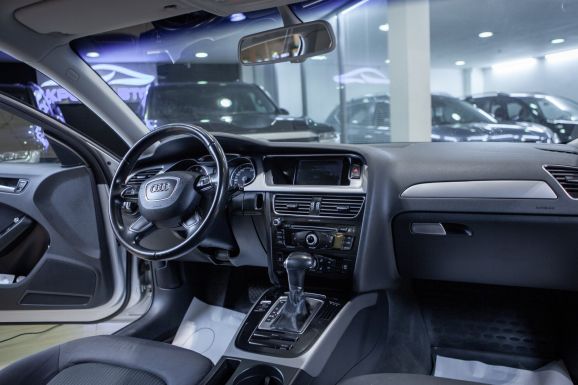Audi A4, Вариатор, 2012 фото 9