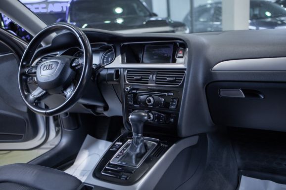 Audi A4, Вариатор, 2012 фото 11