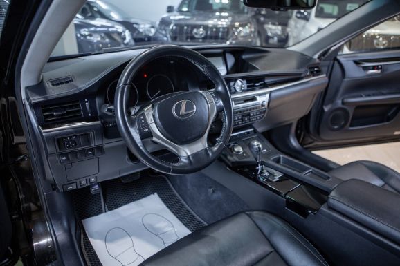 Lexus ES, АТ, 2012 фото 7