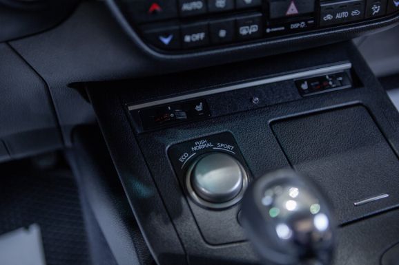 Lexus ES, АТ, 2012 фото 2