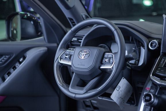 Toyota Land Cruiser, АТ, 2023 фото 13