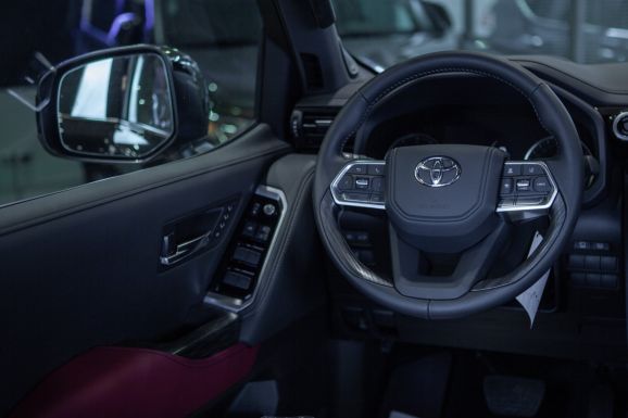 Toyota Land Cruiser, АТ, 2023 фото 15