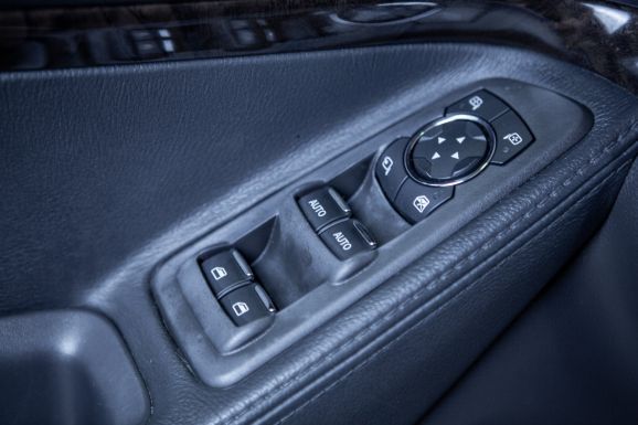 Ford Explorer, АТ, 2013 фото 9