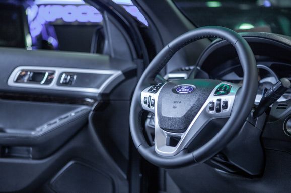 Ford Explorer, АТ, 2013 фото 16