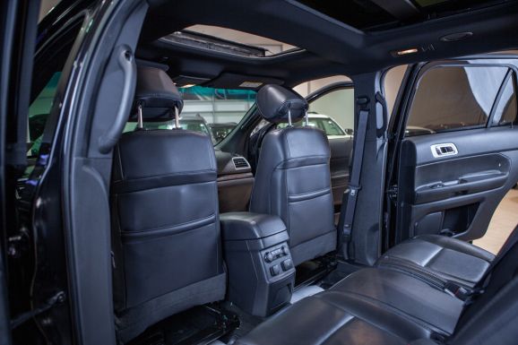 Ford Explorer, АТ, 2013 фото 2