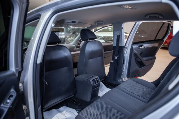 Volkswagen Golf, Робот, 2011 фото 8