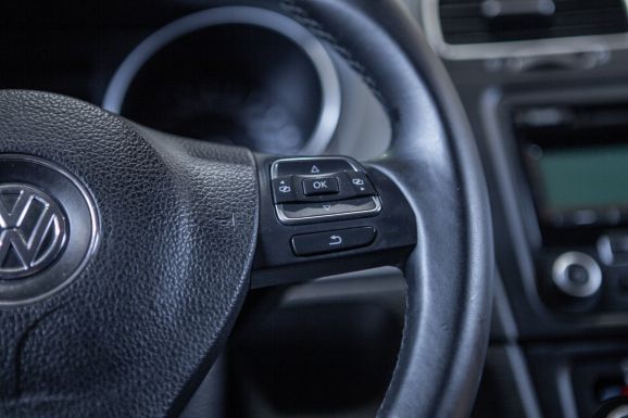 Volkswagen Golf, Робот, 2011 фото 12