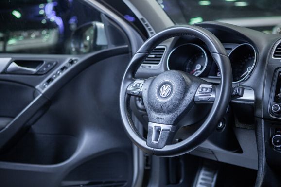 Volkswagen Golf, Робот, 2011 фото 16