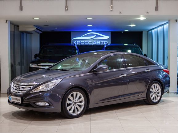 Hyundai Sonata, АТ, 2011 фото 3