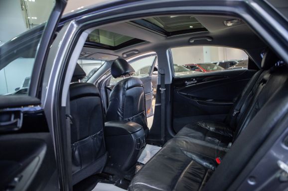 Hyundai Sonata, АТ, 2011 фото 9