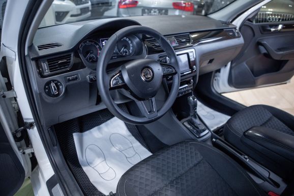 Skoda Rapid, АТ, 2017 фото 7