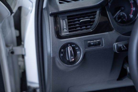 Skoda Rapid, АТ, 2017 фото 8