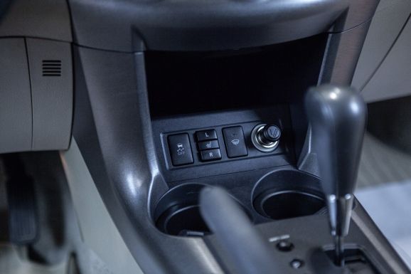 Toyota RAV4, Вариатор, 2011 фото 13