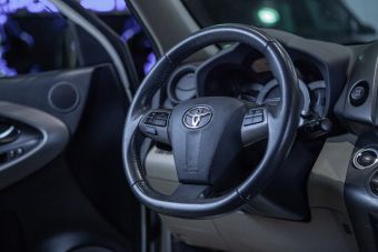 Toyota RAV4, CVT, 2011 фото 16