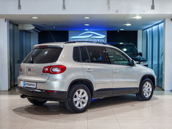 Volkswagen Tiguan, АТ, 2009 фото 4