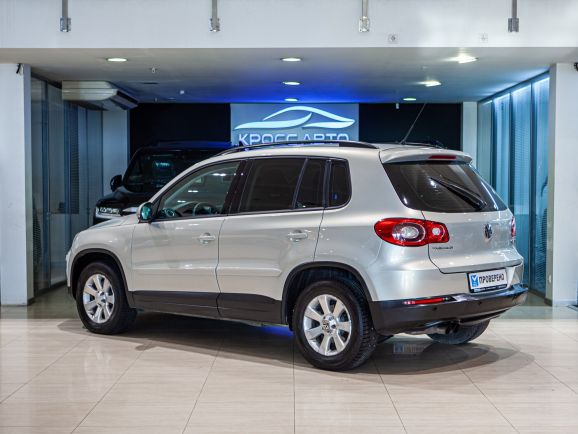 Volkswagen Tiguan, АТ, 2009 фото 6
