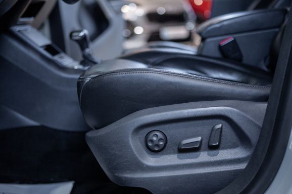 Volkswagen Tiguan, АТ, 2009 фото 2