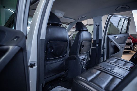 Volkswagen Tiguan, АТ, 2009 фото 1